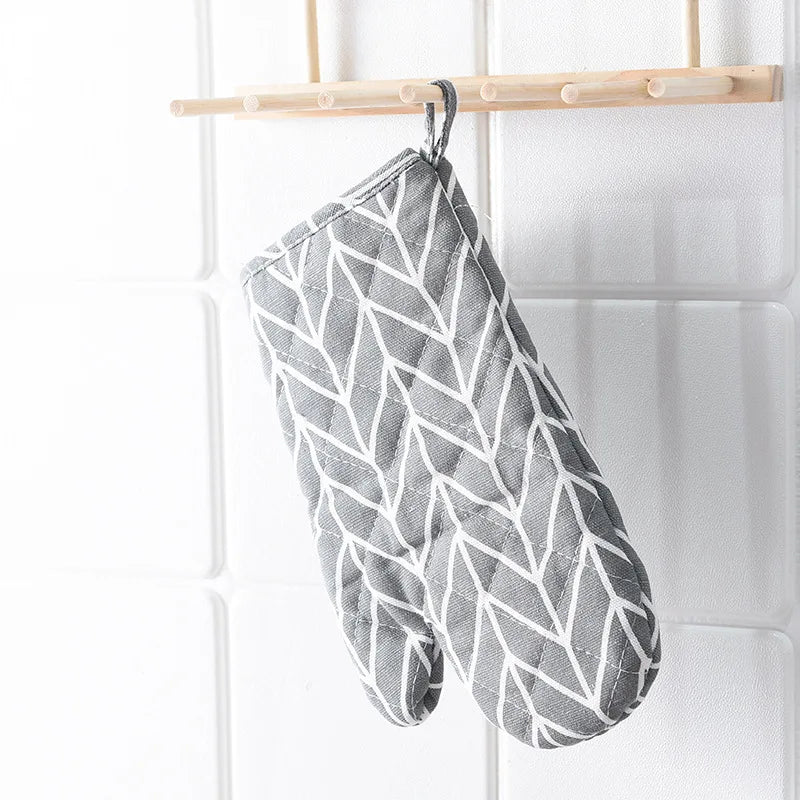 1pcs Kitchen Baking Gloves Microwave Oven Gloves High Temperature Resistant And Insulated Gloves Oven Gloves Heat-Resistant Glo